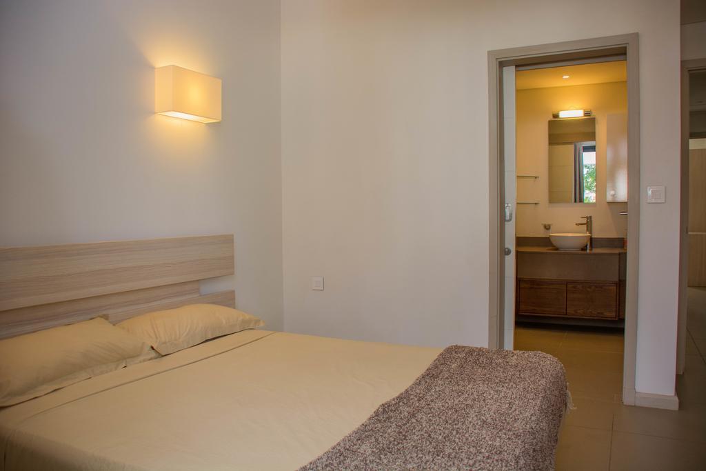 Apartment Azuri Roches Noires Exterior foto